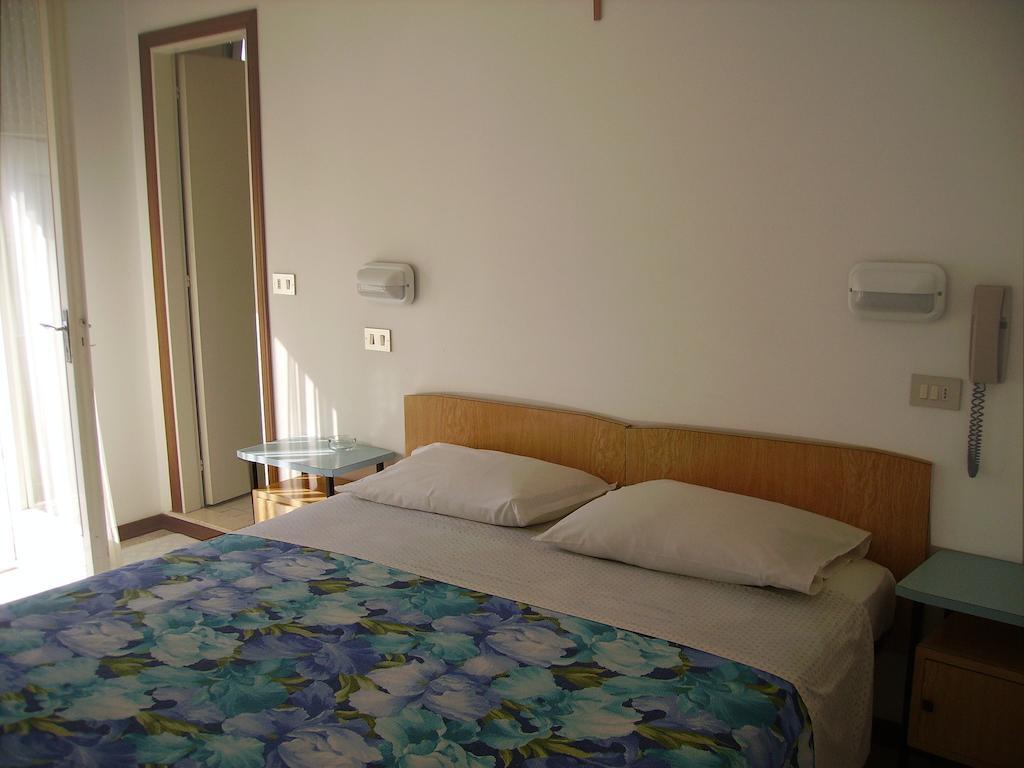 Hotel Villa Tua Riccione Habitación foto